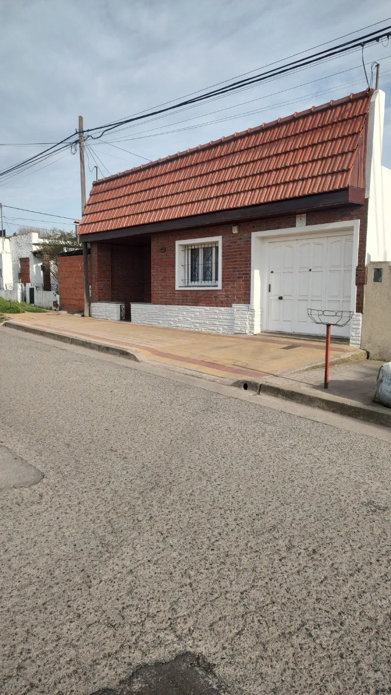 casa en Antonena 200, , Tandil en venta a USD 130.000