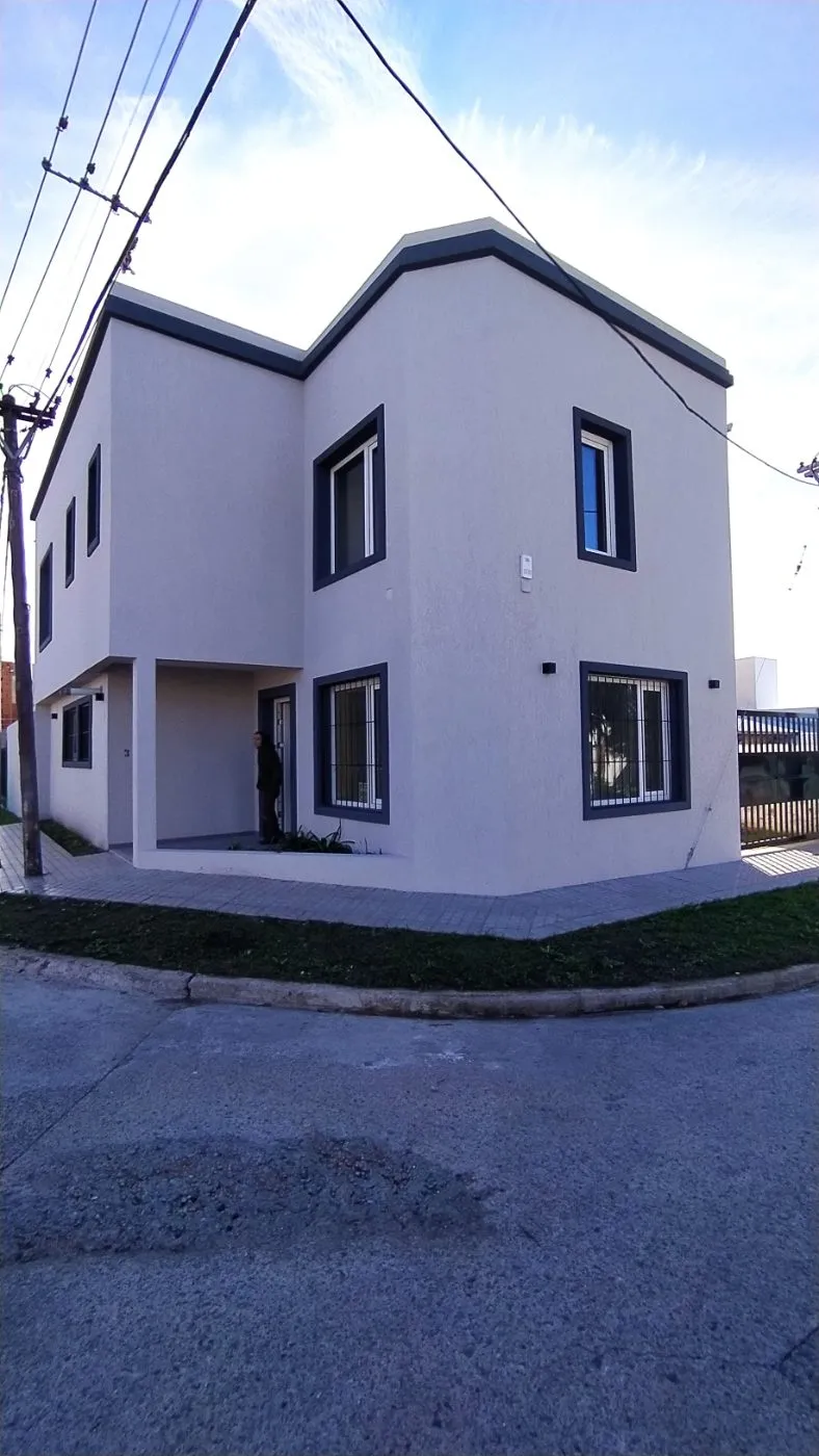 casa en 12 de Octubre esquina Bariffi, , Tandil en venta a USD 170.000