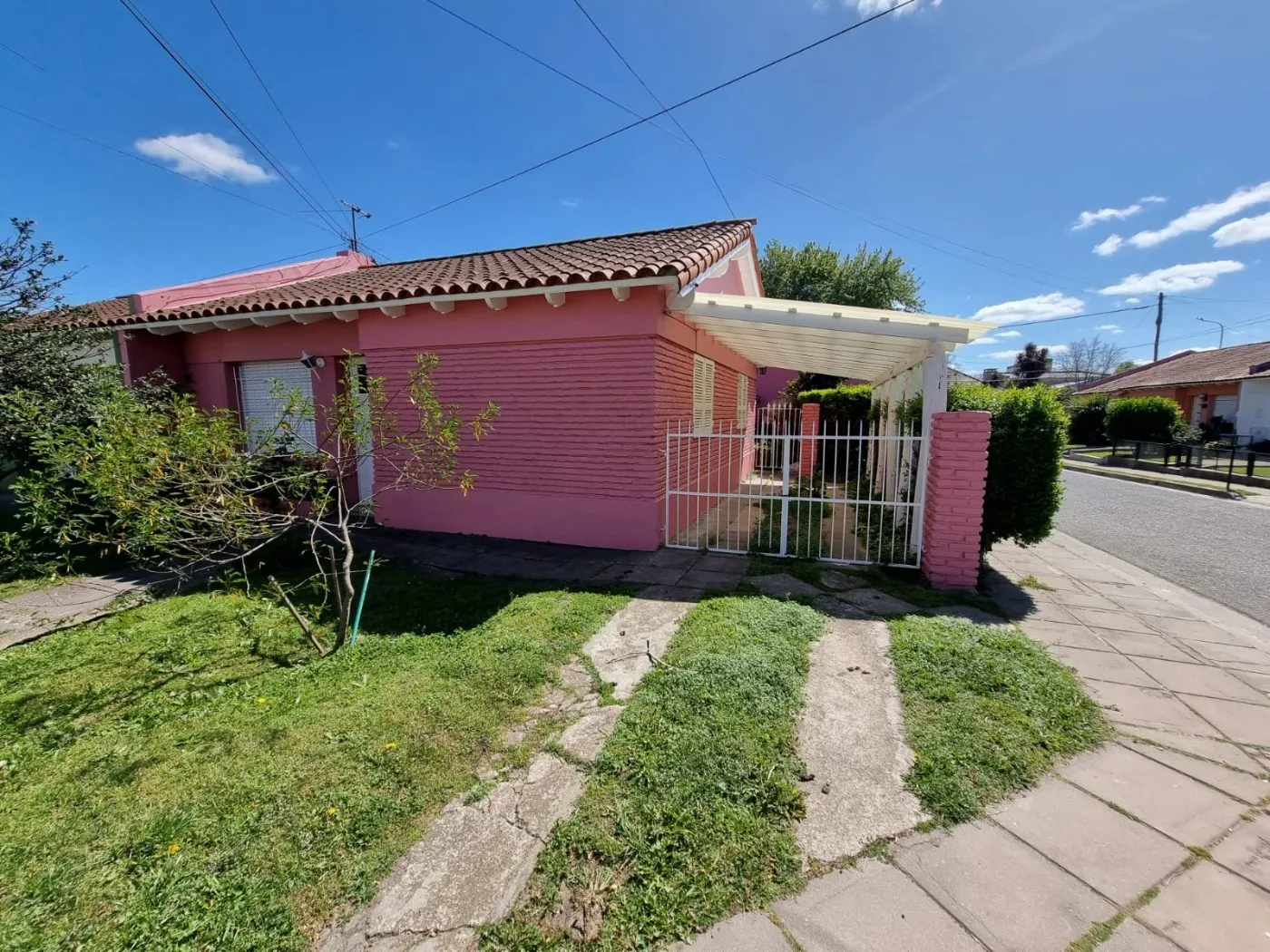 casa en Cruz Roja Argentina esquina Baldomero Moreno, , Tandil en venta a USD 100.000