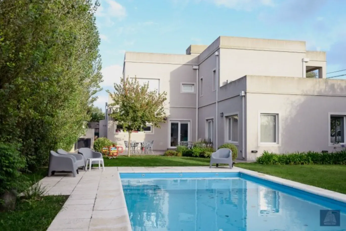 casa en Linstow 500, , Tandil en venta a USD 370.000